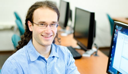 Biostatistics student in the Kimball computer lab. 