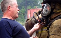 Zoom image: firefighter gear check